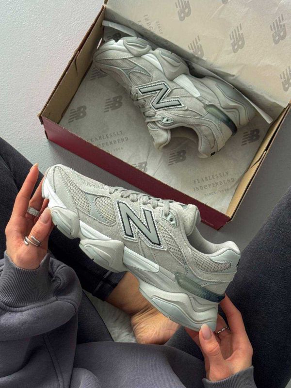 New Balance 9060 Light Grey